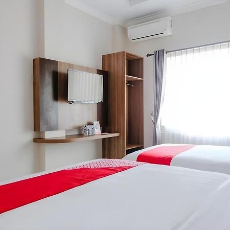 Noura Guest House Syariah Маланг Екстер'єр фото