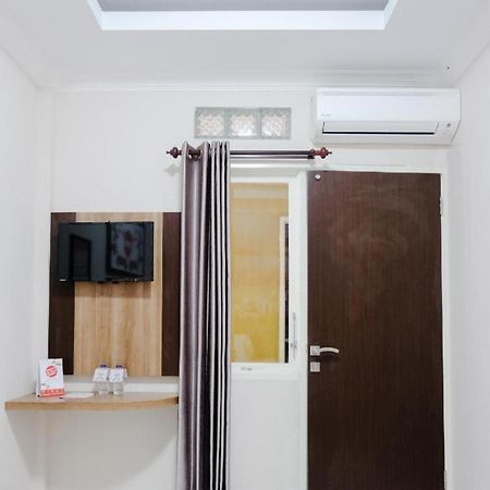 Noura Guest House Syariah Маланг Екстер'єр фото