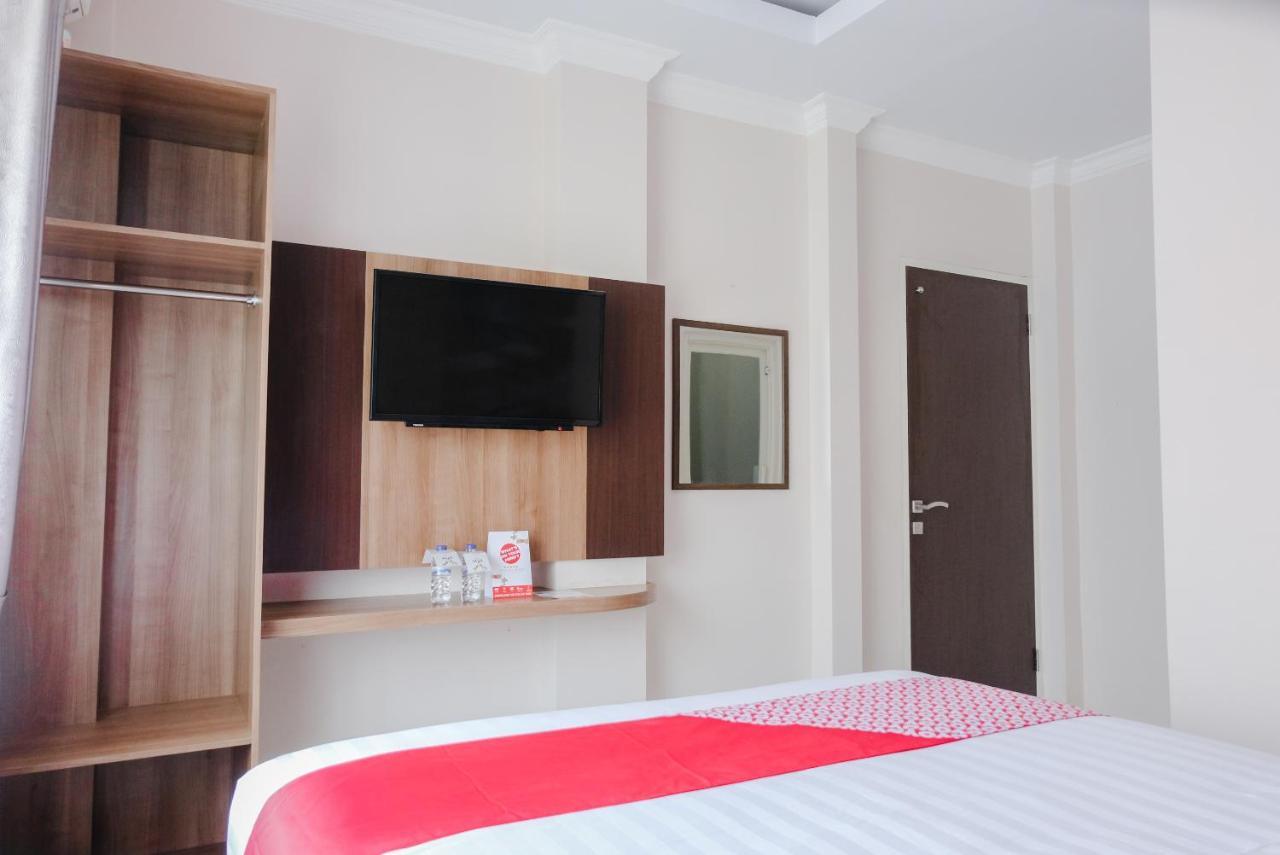 Noura Guest House Syariah Маланг Екстер'єр фото